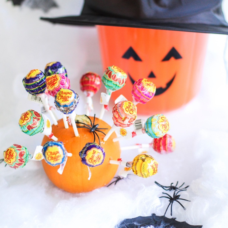 Chupa Chups promoted Halloween treats engaging 20k likes from 30 posts